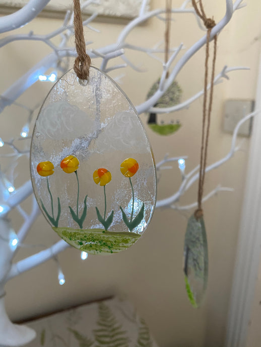 Fused Glass Easter Egg with 3D Daffodil detail 