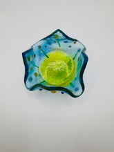 Load image into Gallery viewer, Meadow Flower Tealight Holder small