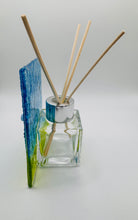 Load image into Gallery viewer, Meadow Flowers diffuser bottle