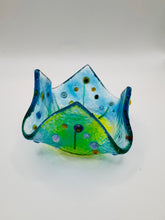 Load image into Gallery viewer, Meadow Flower Tealight Holder small