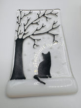 Load image into Gallery viewer, Winter Cat Tea-light Holder