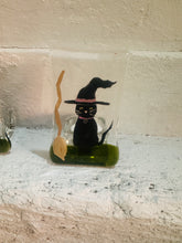 Load image into Gallery viewer, Witches Cat TeaLight Holder