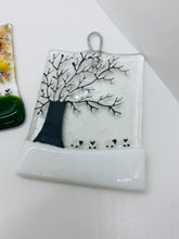 Load image into Gallery viewer, Handmade fused glass four-season sheep wall hangers 