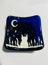 Load image into Gallery viewer, Moon Cat deep dish / TeaLight candle holder