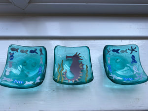 Handmade fused glass deep dish / tealight holder / trinket tray with seahorse detail 