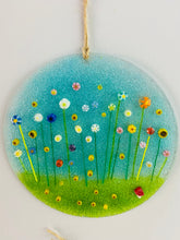 Load image into Gallery viewer, Fused Glass large round with meadow flower 3d detail 