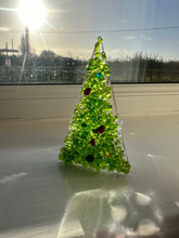 Load image into Gallery viewer, Textured Christmas Tree TeaLight Holder